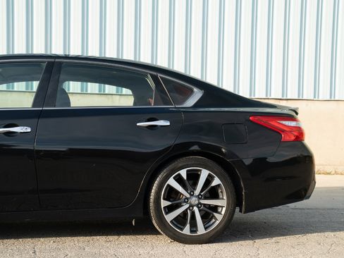 Used 2016 Nissan Altima 2.5 SR image 7