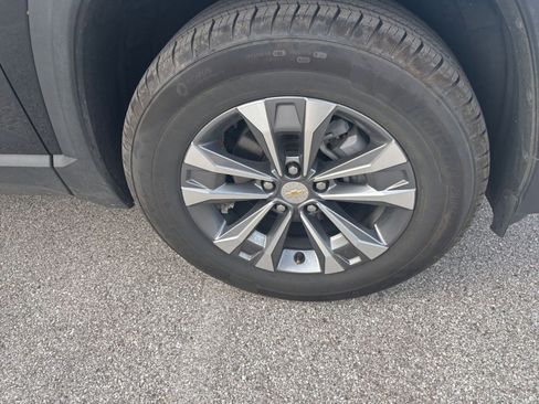 Used 2025 Chevrolet Equinox LT image 28