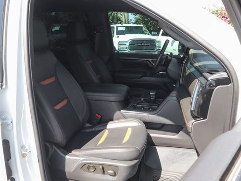 Used 2023 GMC Sierra 1500 AT4 w/ Technology Package AWD/4WD image 50