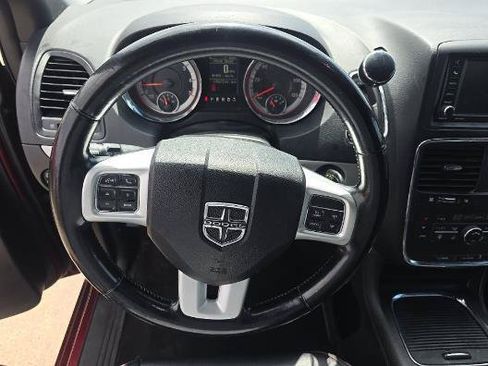 Used 2019 Dodge Grand Caravan GT FWD image 12