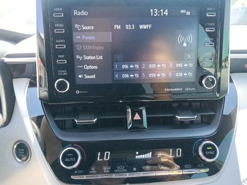 Used 2022 Toyota Corolla XSE FWD image 21