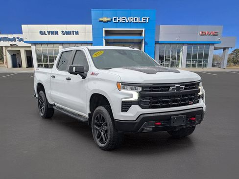 Used 2023 Chevrolet Silverado 1500 LT Trail Boss w/ LT Trail Boss Premium Package image 3