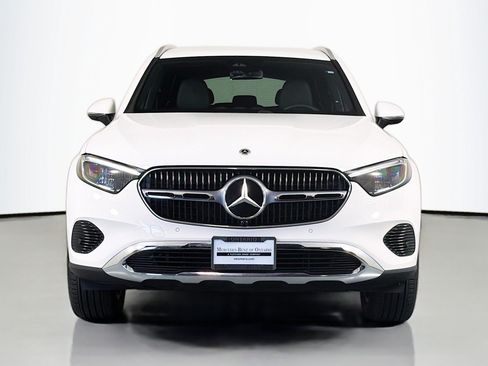 Used 2026 Mercedes-Benz GLC 300 image 3