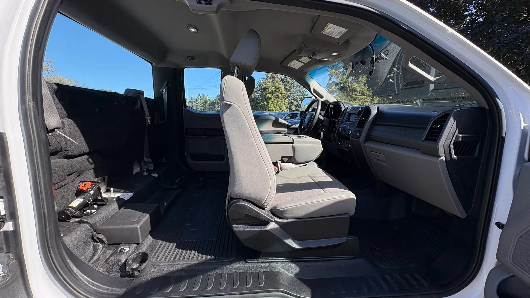 Used 2019 Ford F250 XL w/ Power Equipment Group AWD/4WD image 24