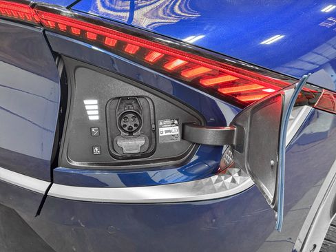 Used 2023 Kia EV6 Wind w/ Wind Technology Package AWD/4WD image 5
