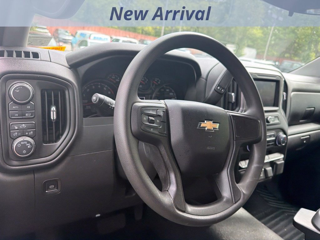 Used 2023 Chevrolet Silverado 1500 Custom AWD/4WD image 11