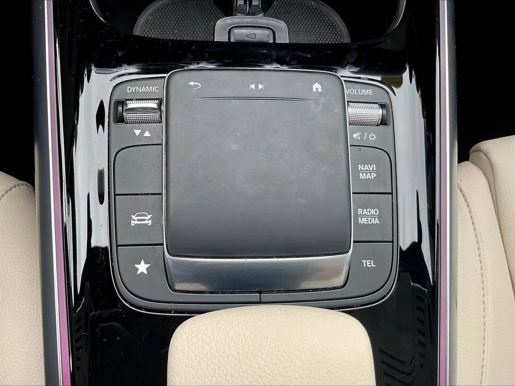 Used 2023 Mercedes-Benz GLA 250 4MATIC w/ Premium Package image 16