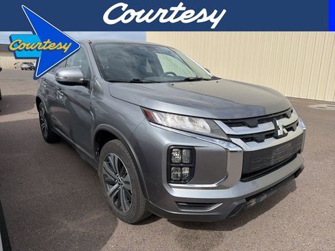 Used 2024 Mitsubishi Outlander Sport SE image 1
