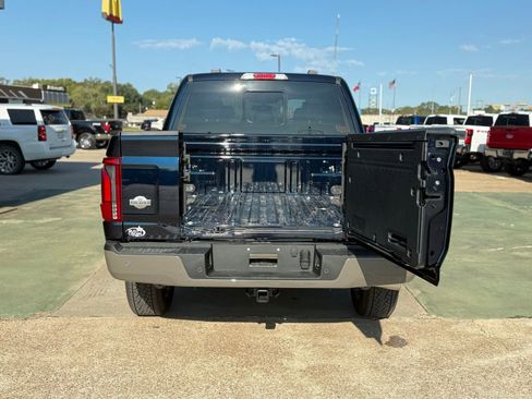 New 2025 Ford F150 King Ranch w/ FX4 Off-Road Package image 47