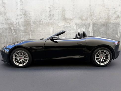 Used 2020 Jaguar F-TYPE image 11