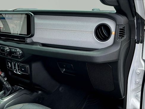 Used 2026 Jeep Wrangler Sport AWD/4WD image 24