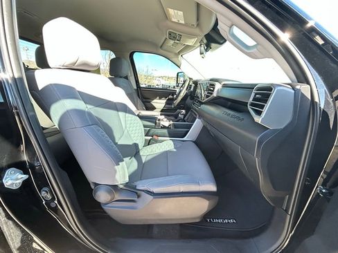 Used 2022 Toyota Tundra SR5 w/ SR5 Convenience Package image 31