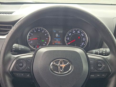 Used 2021 Toyota RAV4 XLE FWD image 30