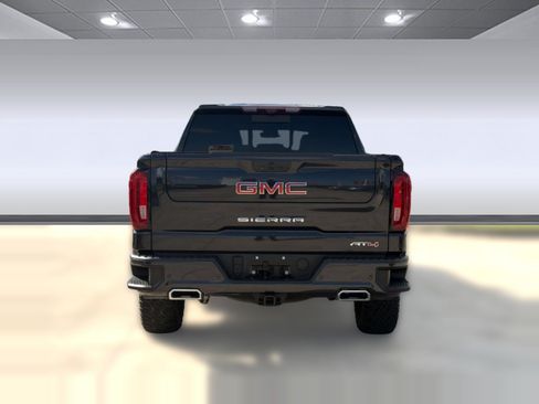 Used 2023 GMC Sierra 1500 AT4 w/ Technology Package AWD/4WD image 10