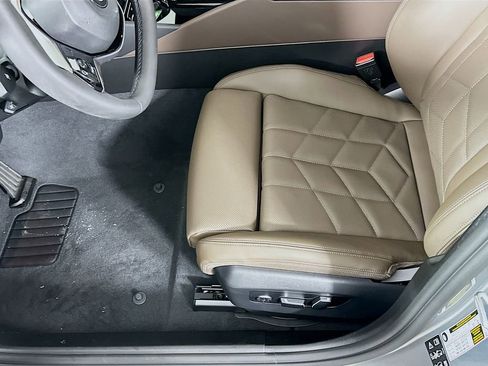 New 2026 BMW 530i xDrive image 26