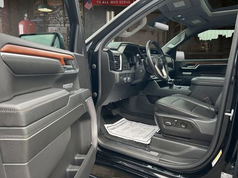 Used 2022 GMC Sierra 1500 Denali AWD/4WD image 16