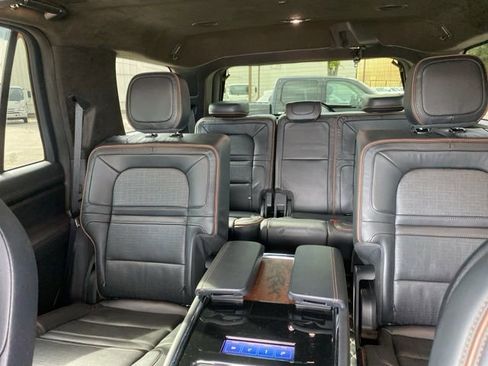 Used 2023 Lincoln Navigator Black Label AWD/4WD image 18