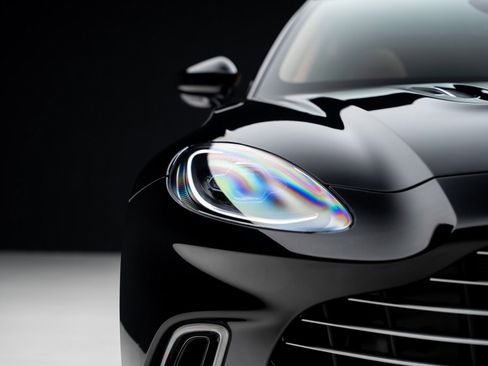 Used 2023 Aston Martin DBX image 8