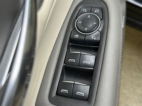 Used 2021 Cadillac XT6 Premium Luxury image 22