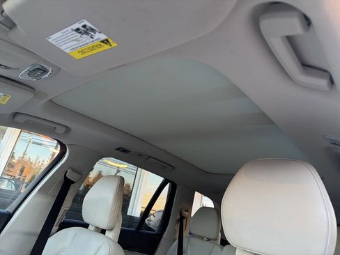 Used 2016 Volvo XC90 T6 Momentum w/ Momentum Plus Package image 36