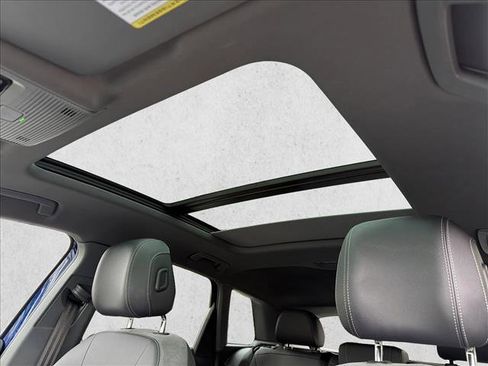 Used 2022 Audi Q4 e-tron Premium Plus image 22