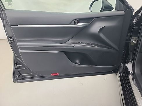 Used 2023 Toyota Camry SE w/ Cold Weather Package image 23