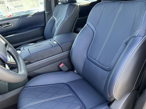 New 2026 INFINITI QX80 4WD w/ Sport Exterior Package image 21