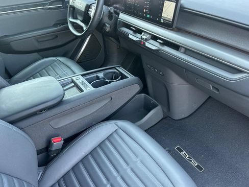 Certified 2024 Kia EV9 Land AWD/4WD image 21