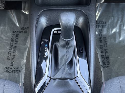 Certified 2025 Toyota Corolla SE FWD image 15
