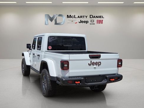 New 2025 Jeep Gladiator Mojave image 4