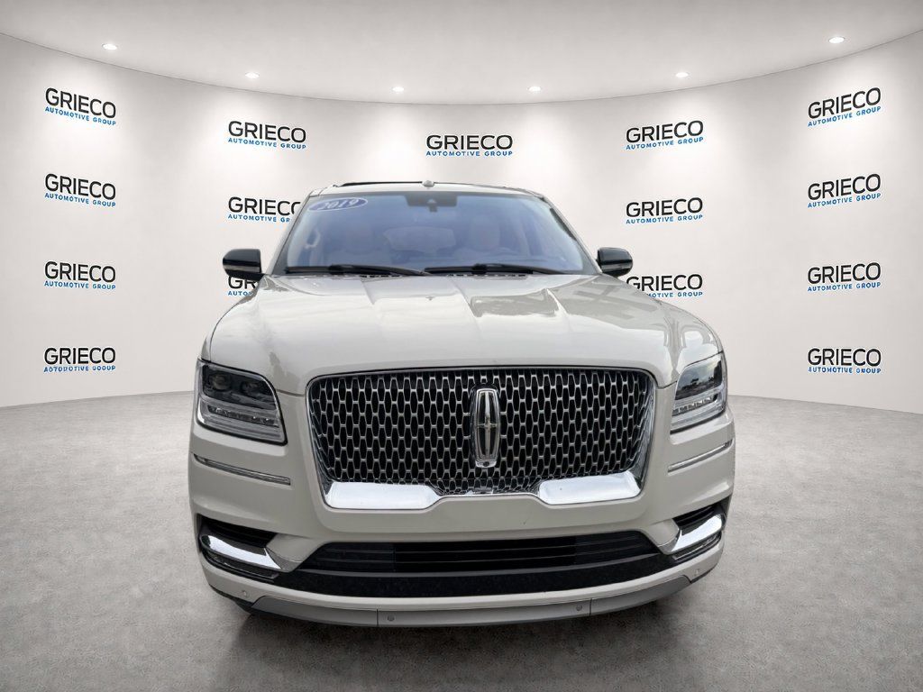 Used 2019 Lincoln Navigator Reserve w/ Cargo Package AWD/4WD image 2