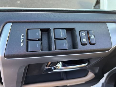 Used 2021 Toyota 4Runner Limited image 13