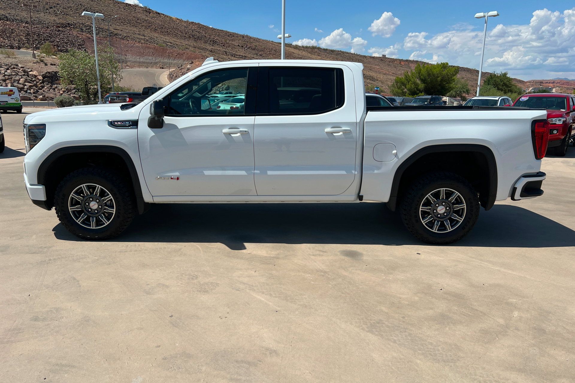 Used 2025 GMC Sierra 1500 AT4 AWD/4WD image 2