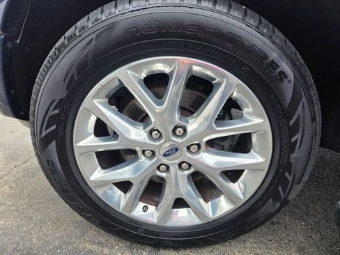 Used 2015 Ford Expedition EL Limited w/ Equipment Group 301A RWD image 9