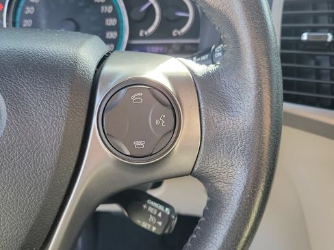 Used 2014 Toyota Venza XLE w/ XLE Premium Package FWD image 22