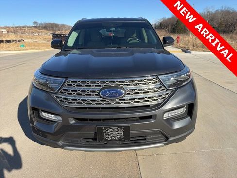 Used 2020 Ford Explorer Limited w/ Class III Trailer Tow Package image 8