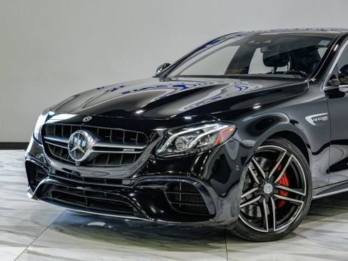 Used 2019 Mercedes-Benz E 63 AMG S w/ Driver Assistance Package image 7