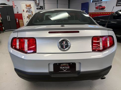 Used 2010 Ford Mustang Coupe image 5