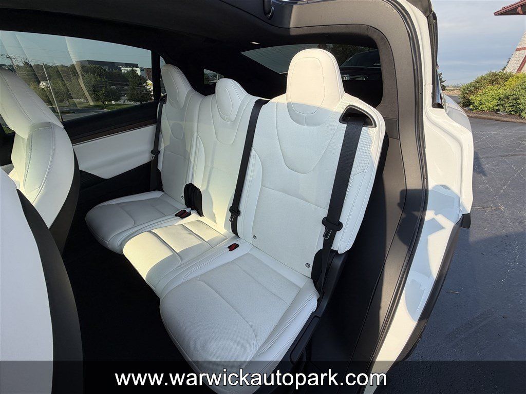 Used 2022 Tesla Model X AWD/4WD image 13