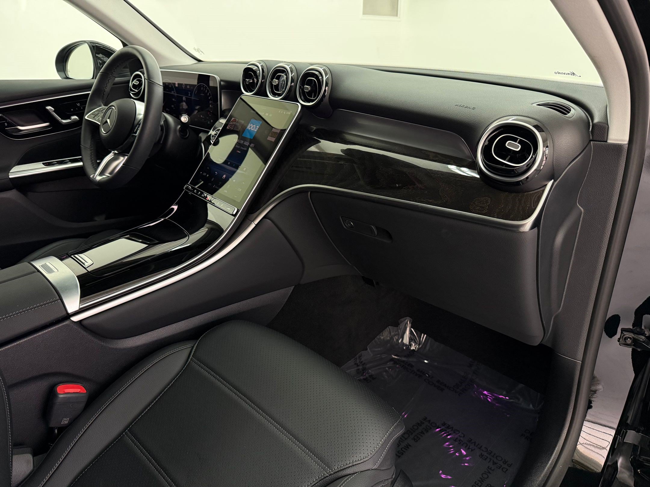 Certified 2025 Mercedes-Benz GLC 350e 4MATIC image 27