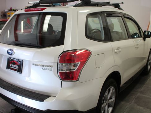 Used 2015 Subaru Forester 2.5i w/ Alloy Wheel Package image 6