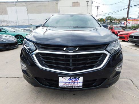 Used 2020 Chevrolet Equinox LS w/ LS Convenience Package FWD image 2