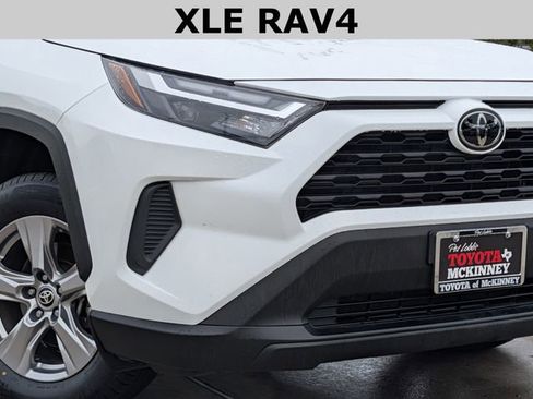 Used 2023 Toyota RAV4 XLE image 3