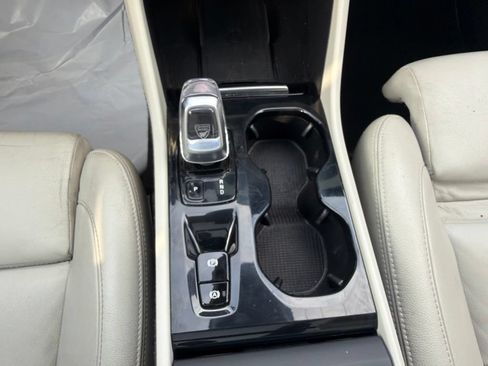 Used 2019 Volvo XC40 T5 Inscription AWD/4WD image 19