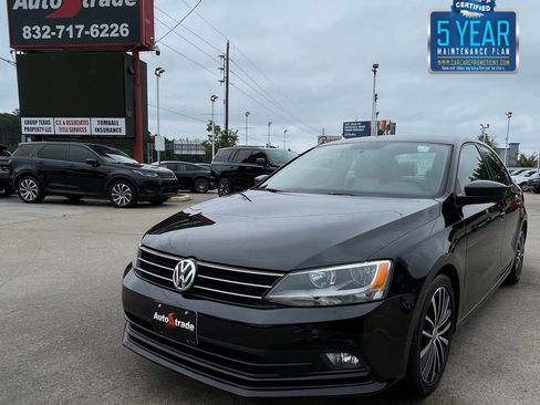 Used 2016 Volkswagen Jetta Sport FWD image 1