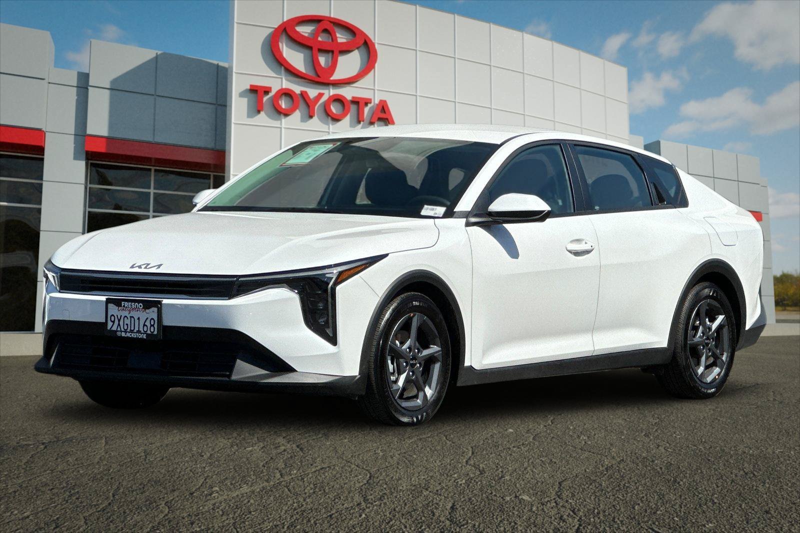 Used 2025 Kia K4 FWD image 7