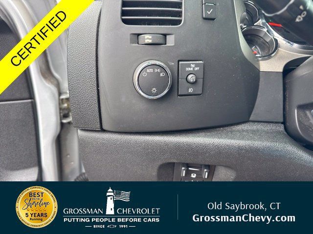 Used 2012 Chevrolet Silverado 2500 LT w/ Interior Plus Package AWD/4WD image 13