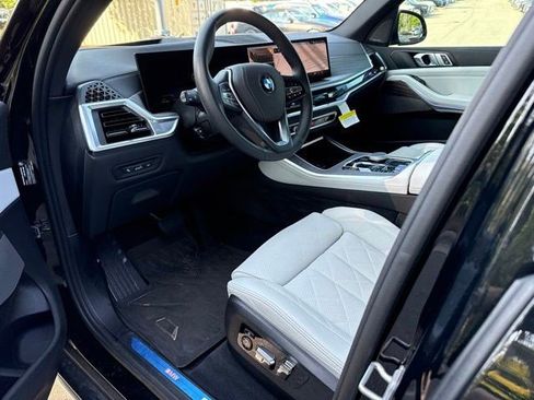 Used 2026 BMW X5 xDrive40i w/ Climate Comfort Package AWD/4WD image 8