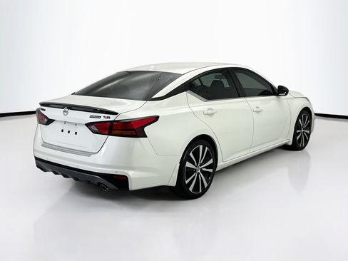 Used 2022 Nissan Altima 2.5 SR w/ Midnight Edition Package FWD image 5