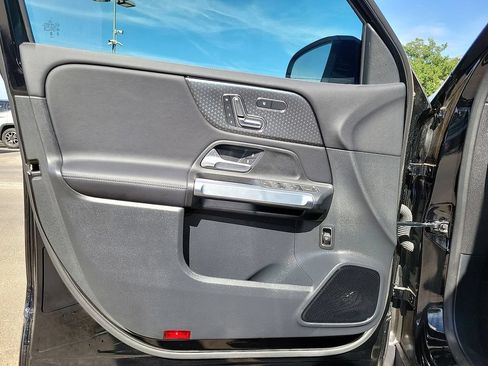 Used 2026 Mercedes-Benz GLB 250 image 15